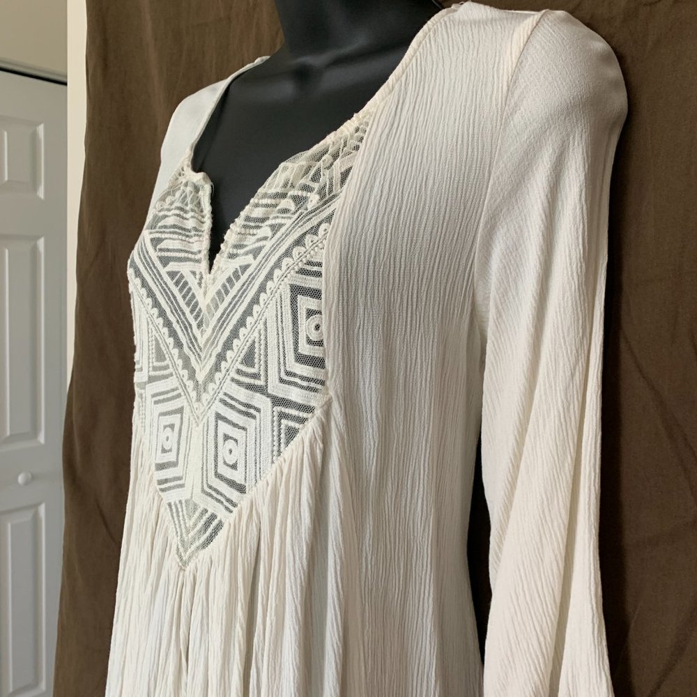 Mossing Supply Co Women´s Ivory Top Blouse, Size M - Picture 16 of 16